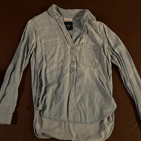 American Eagle Outfitters blue boyfriend fit button down shirt - Picture 1 of 2